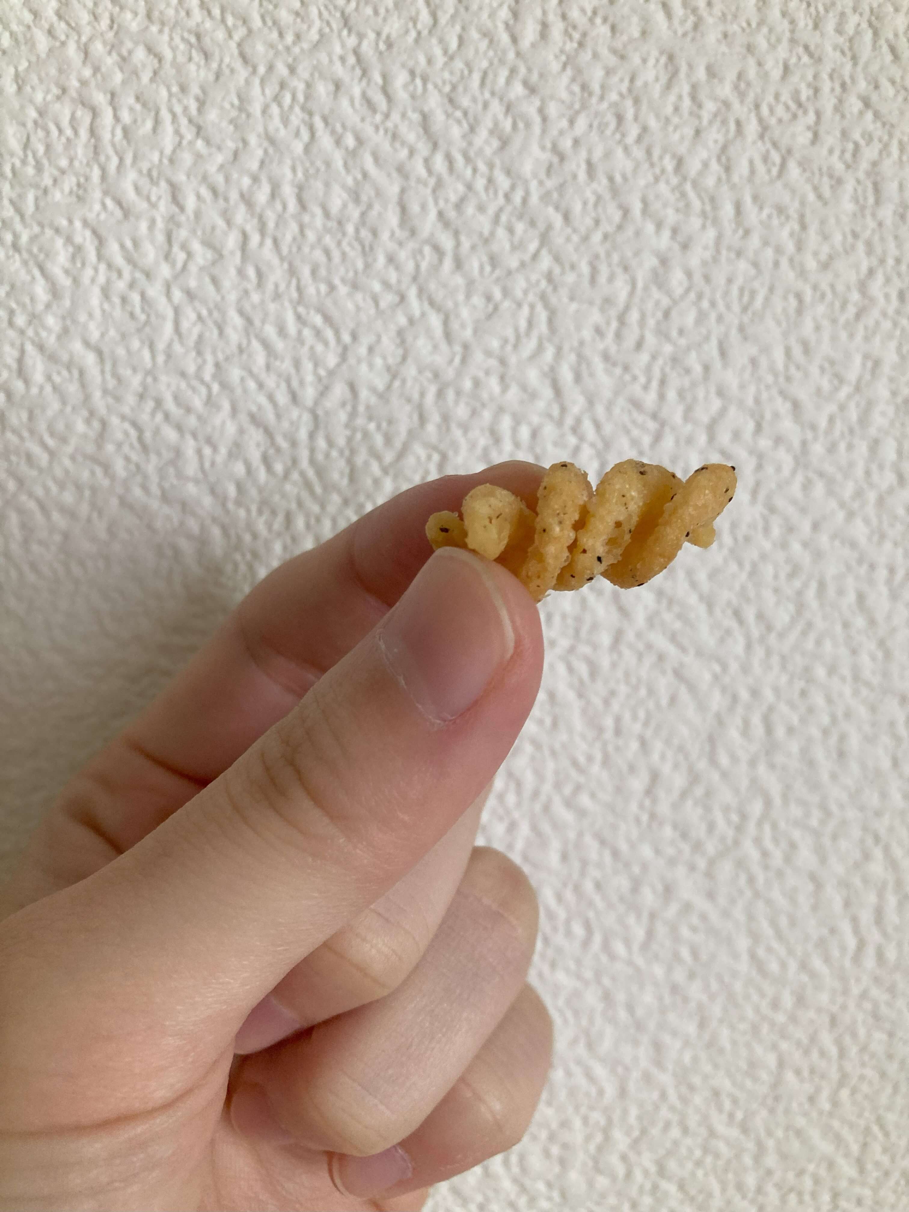 無印良品のブラックペッパー味パスタスナック